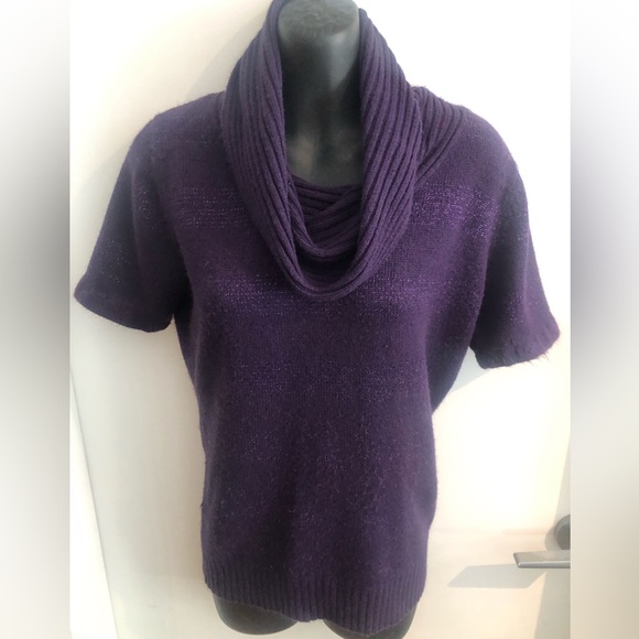 10/$20 Source Unknown L - Picture 2 of 10